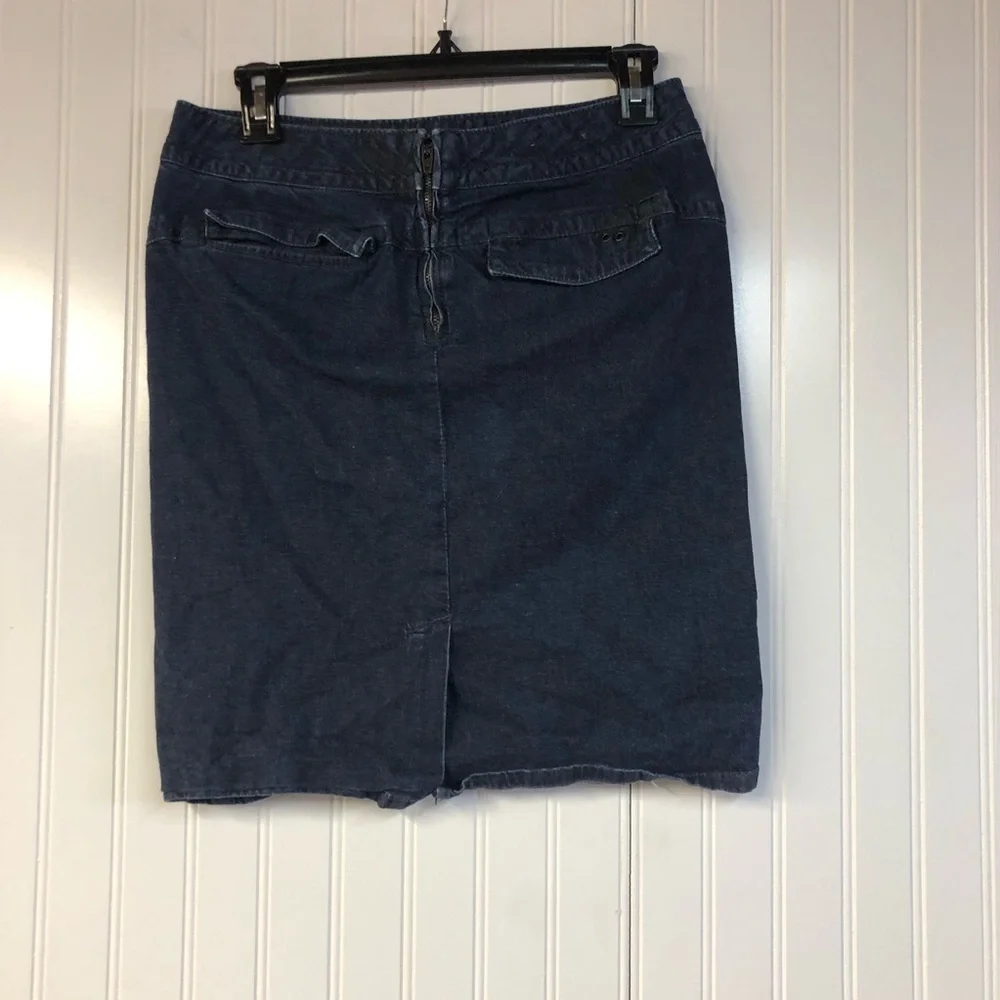 Converse Denim Blue Jean Skirt Size 28  Fitted Zipper Back